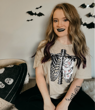Load image into Gallery viewer, Daisy Rib Cage